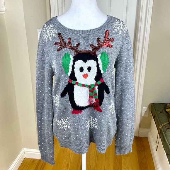 Almost Famous Sweaters - Penguin Christmas Sweater Gray Multi Sequins (L)